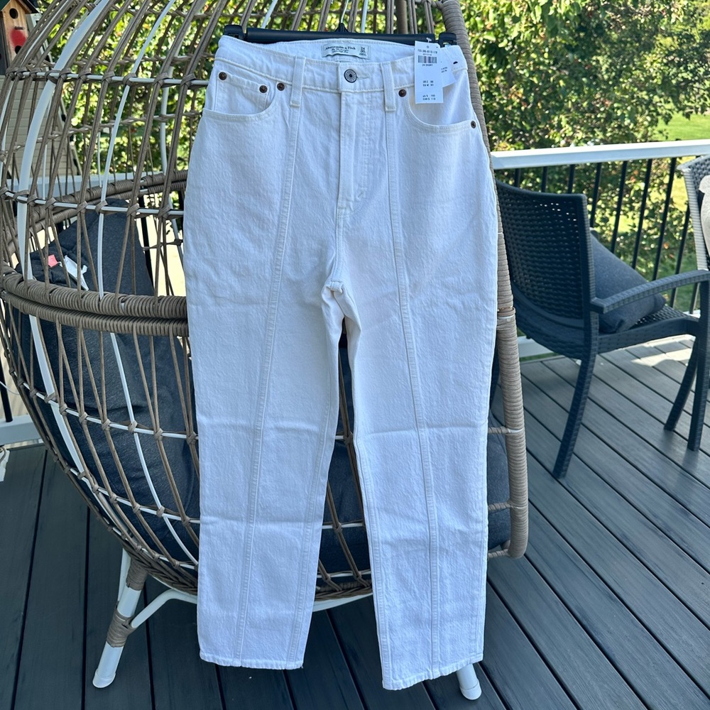 Abercrombie & fitch white detailed Curve Love Ultra High Rise 90s Straight Jean